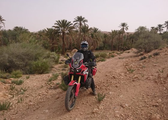 moto dans paysage marocain